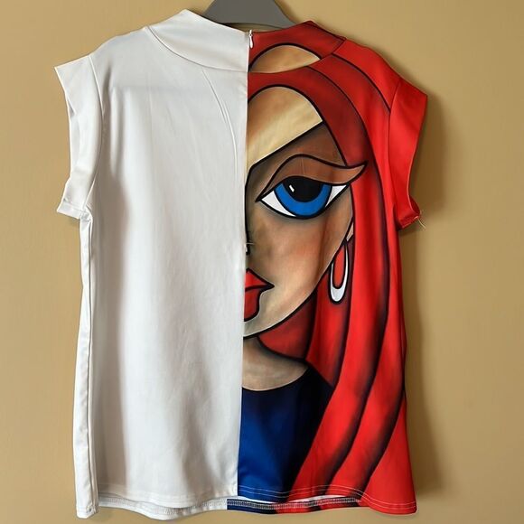 WEARABLE ART. unique graphic on a stunning top. Size large. - Picture 2 of 7
